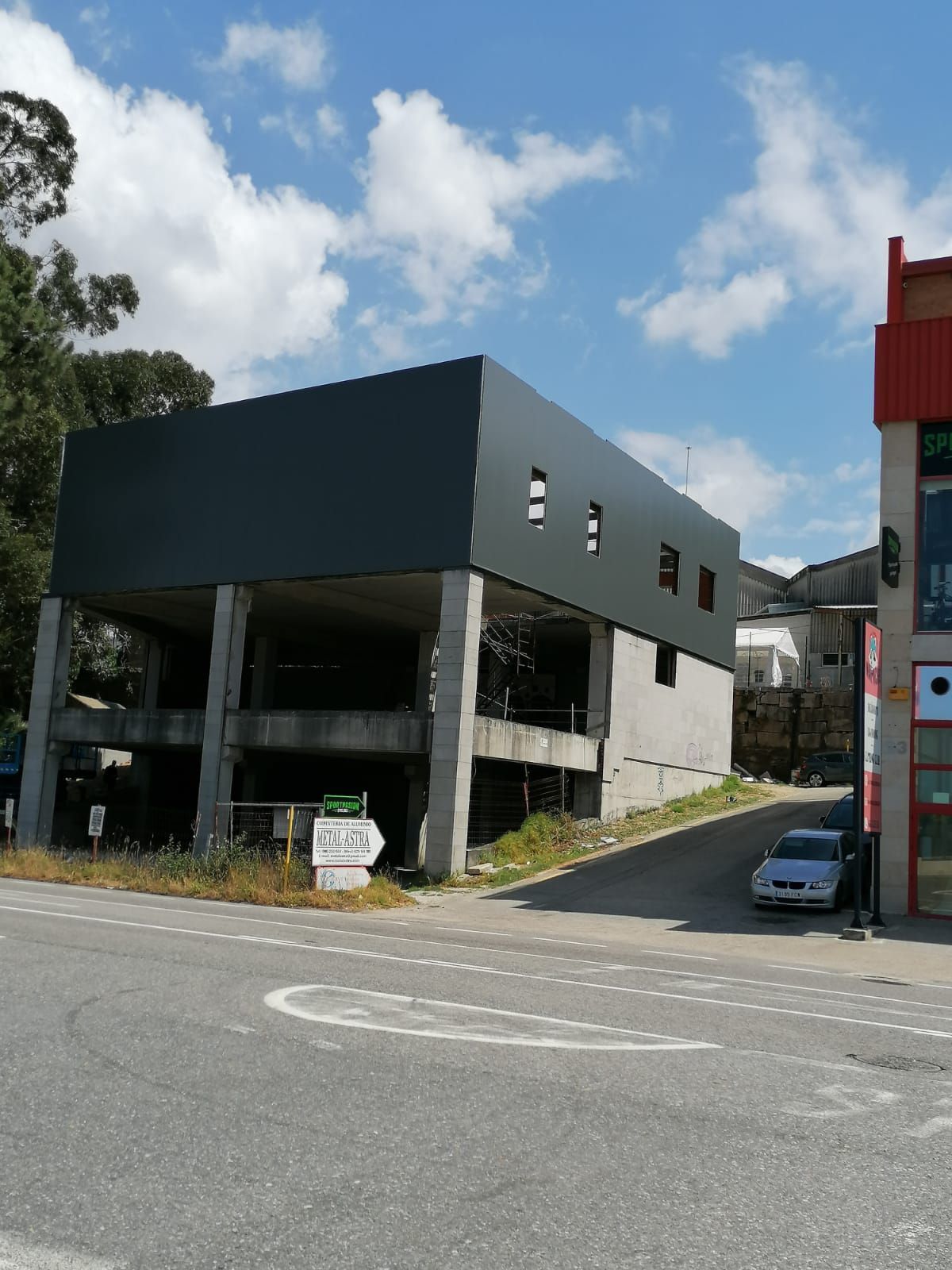 Vista exterior de Nau industrial de lloguer en Vigo 