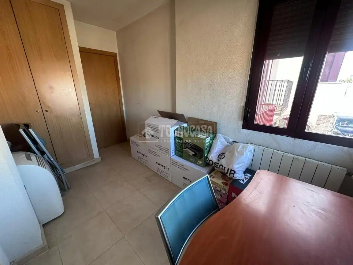 Casa adosada en venta en Villaluenga de la Sagra