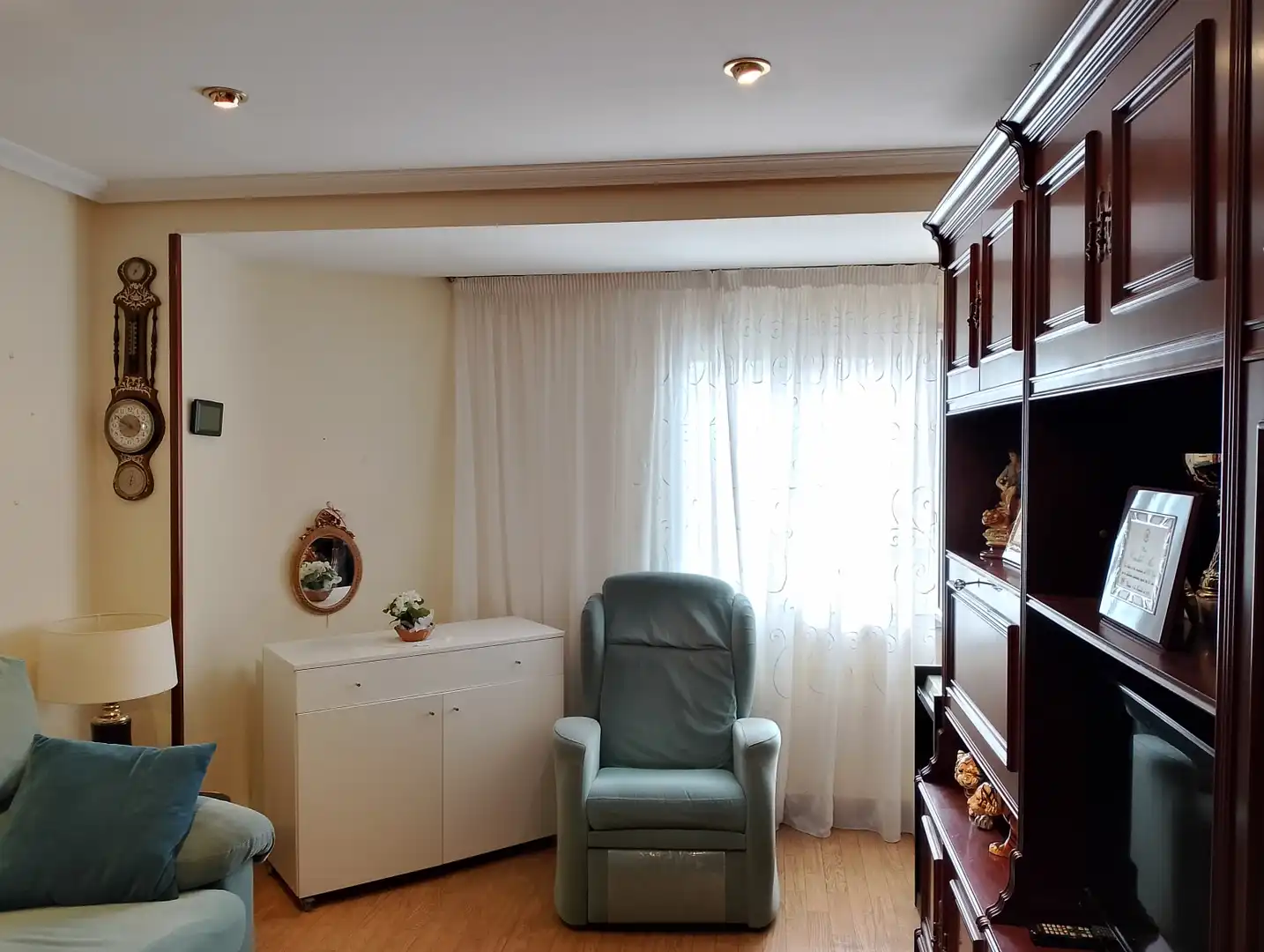 Living room of Flat for rent in Donostia - San Sebastián   with Heating, Parquet flooring and Furnished