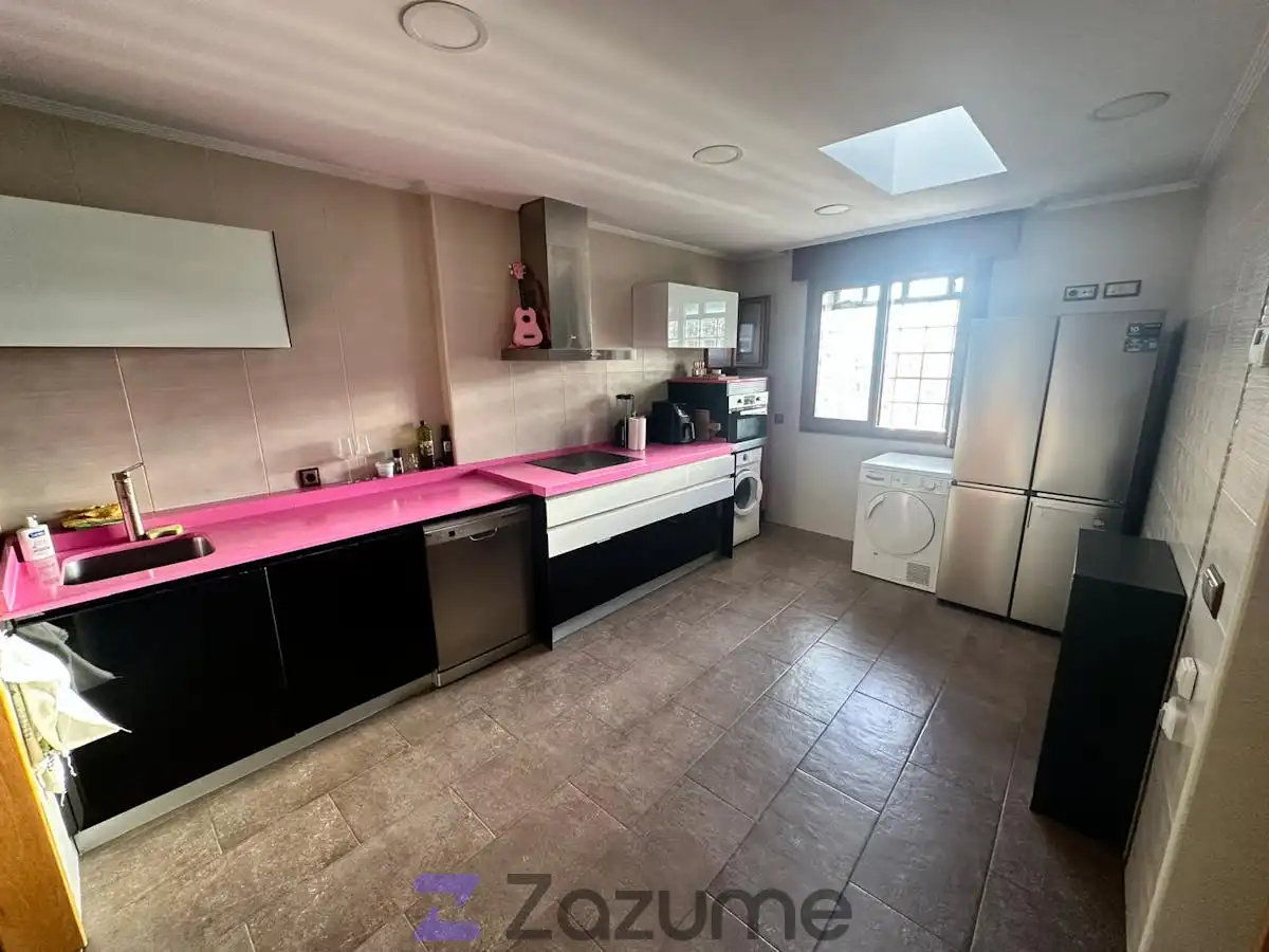 Cocina de Piso de alquiler en Segovia con Calefacción, Parquet y Trastero
