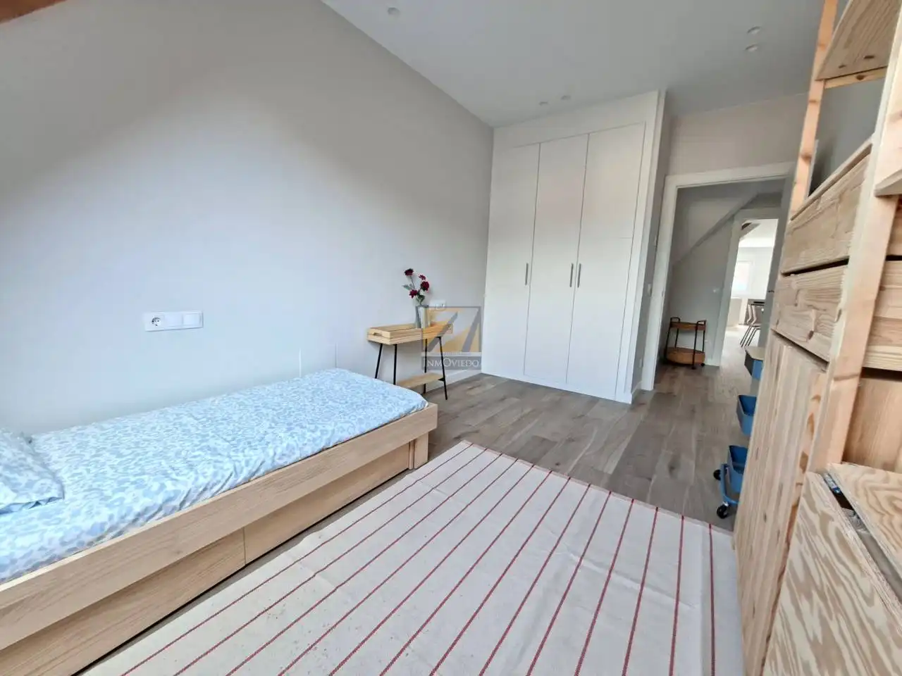 Bedroom of Attic for sale in Oviedo   with Heating, Terrace and Furnished