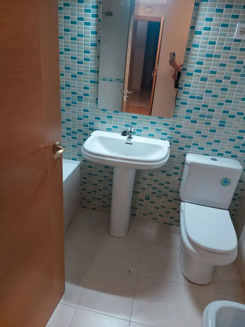 Badezimmer von Wohnung zur Miete in Alameda de la Sagra mit Heizung