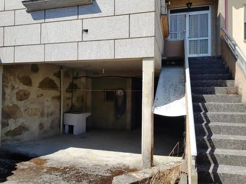 Vista exterior de Casa o xalet en venda en Ramirás amb Terrassa, Moblat i Balcó