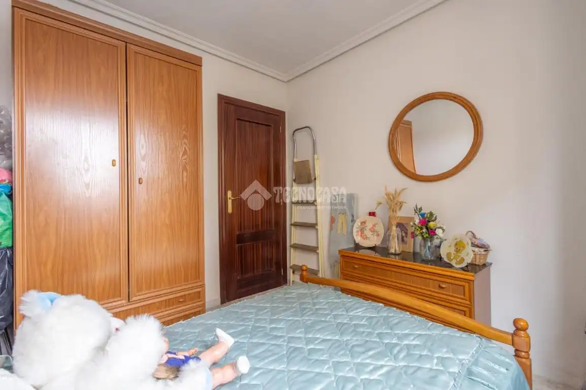 Bedroom of Flat for sale in Villares de la Reina  with Heating