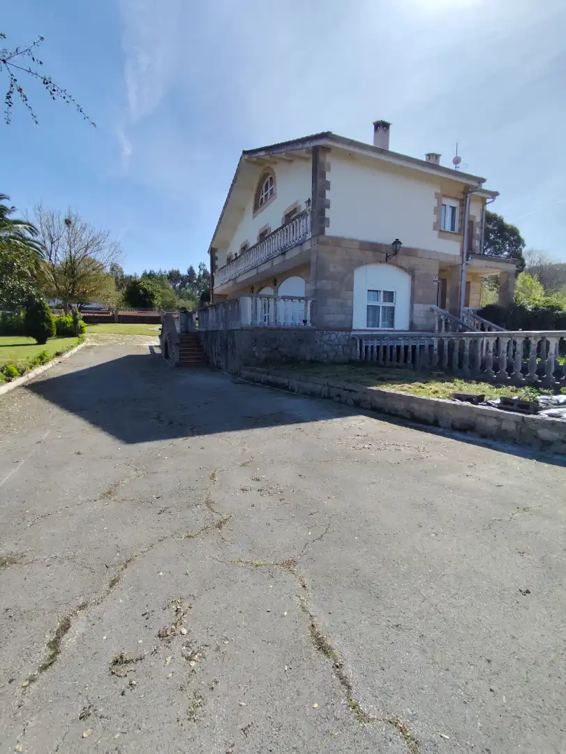 Xalet amb terrassa en venda a Güemes, imagen 2
