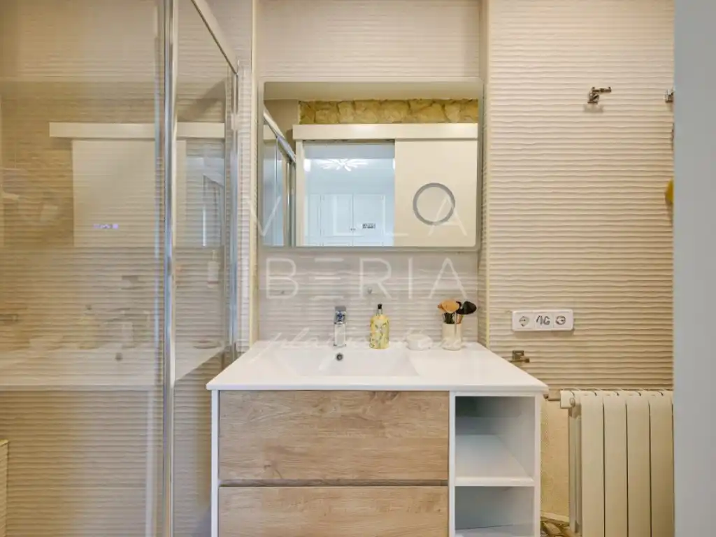 Baño de Casa o chalet en venta en Castell d'Aro, Platja d'Aro i s'Agaró con Aire acondicionado, Calefacción y Jardín privado