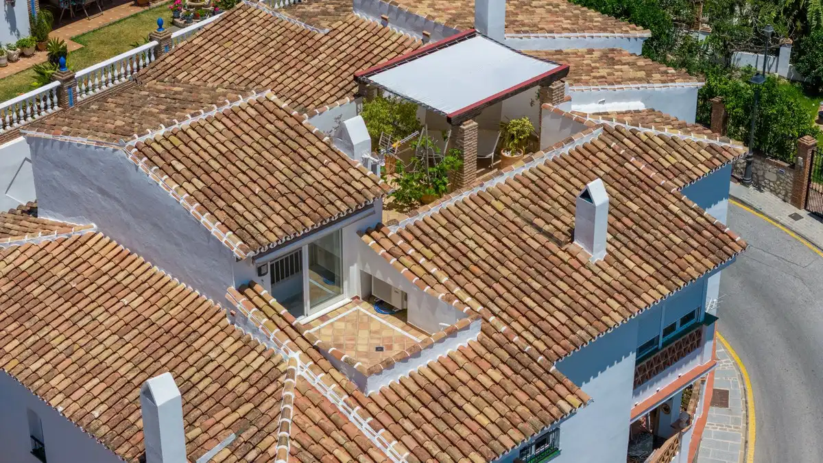 Vista exterior de Casa adosada en venda en Mijas amb Aire condicionat, Terrassa i Traster