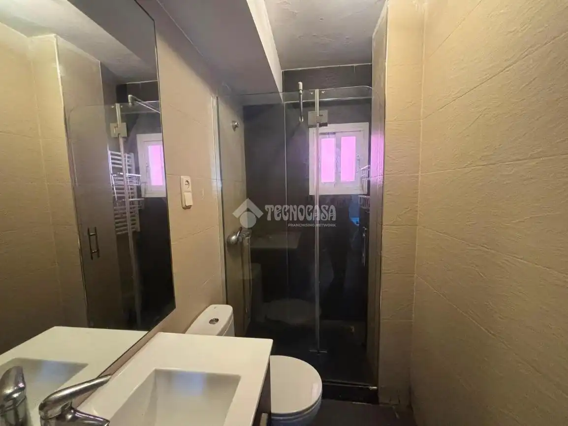 Bany de Pis en venda en Madrid amb Aire condicionat i Calefacció