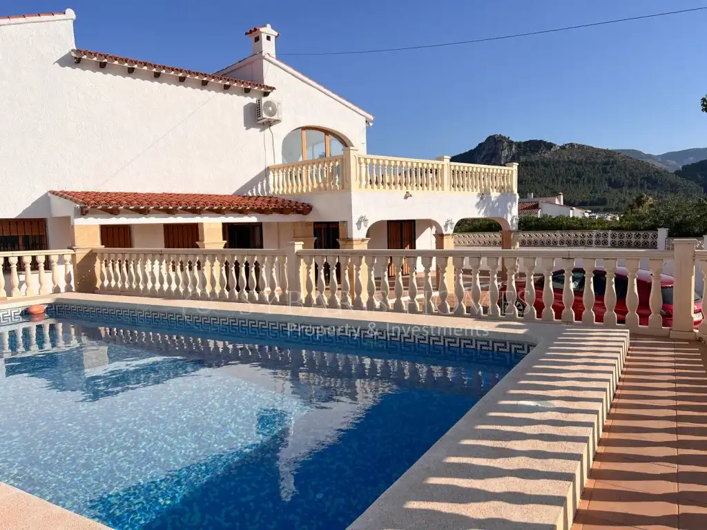 Casa con piscina en venta en Calle Solana La, imagen 2