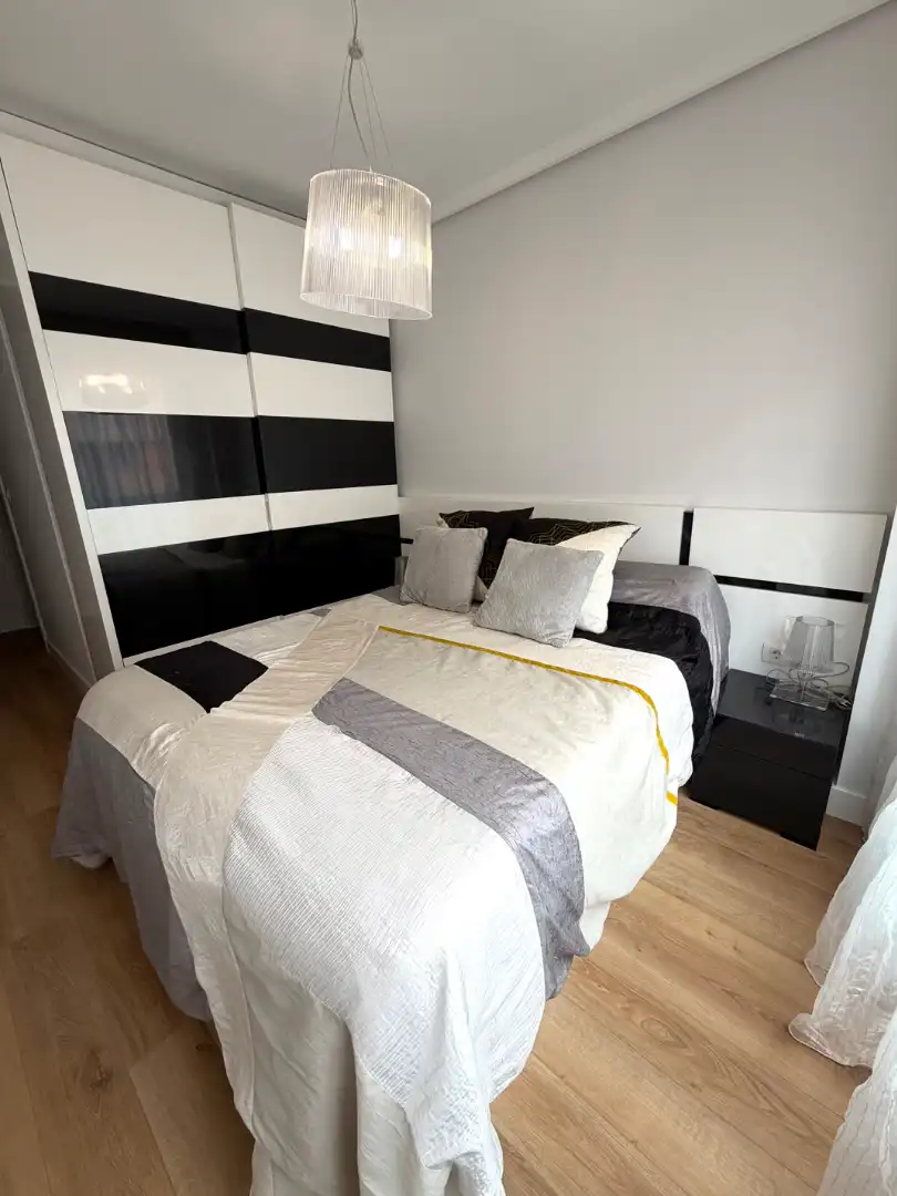 Habitación de Piso en venta en Barakaldo  con Trastero, Amueblado y Balcón