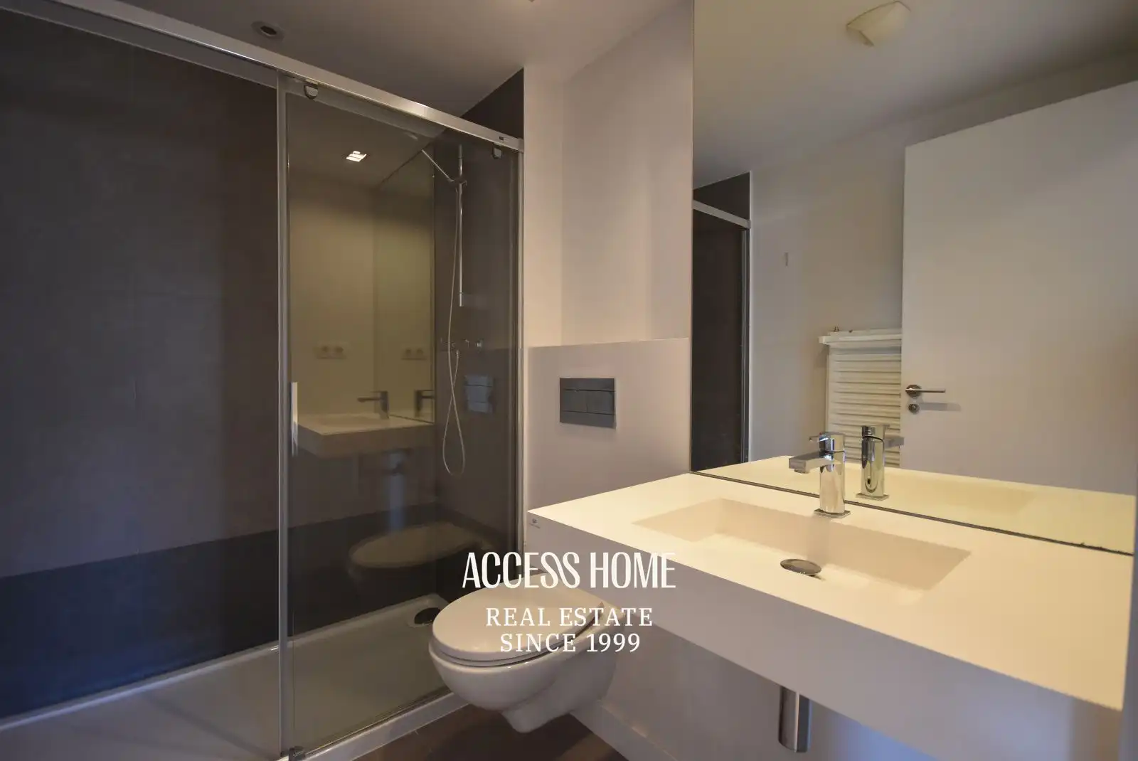 Bathroom of Flat for sale in Alella, Barcelona