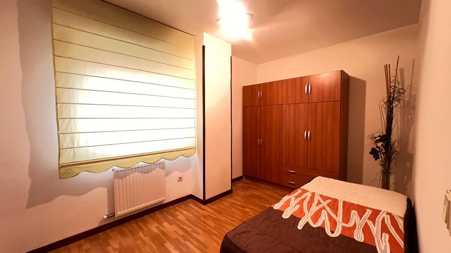 Bedroom of Flat for rent in  Pamplona / Iruña  with Heating, Parquet flooring and Furnished