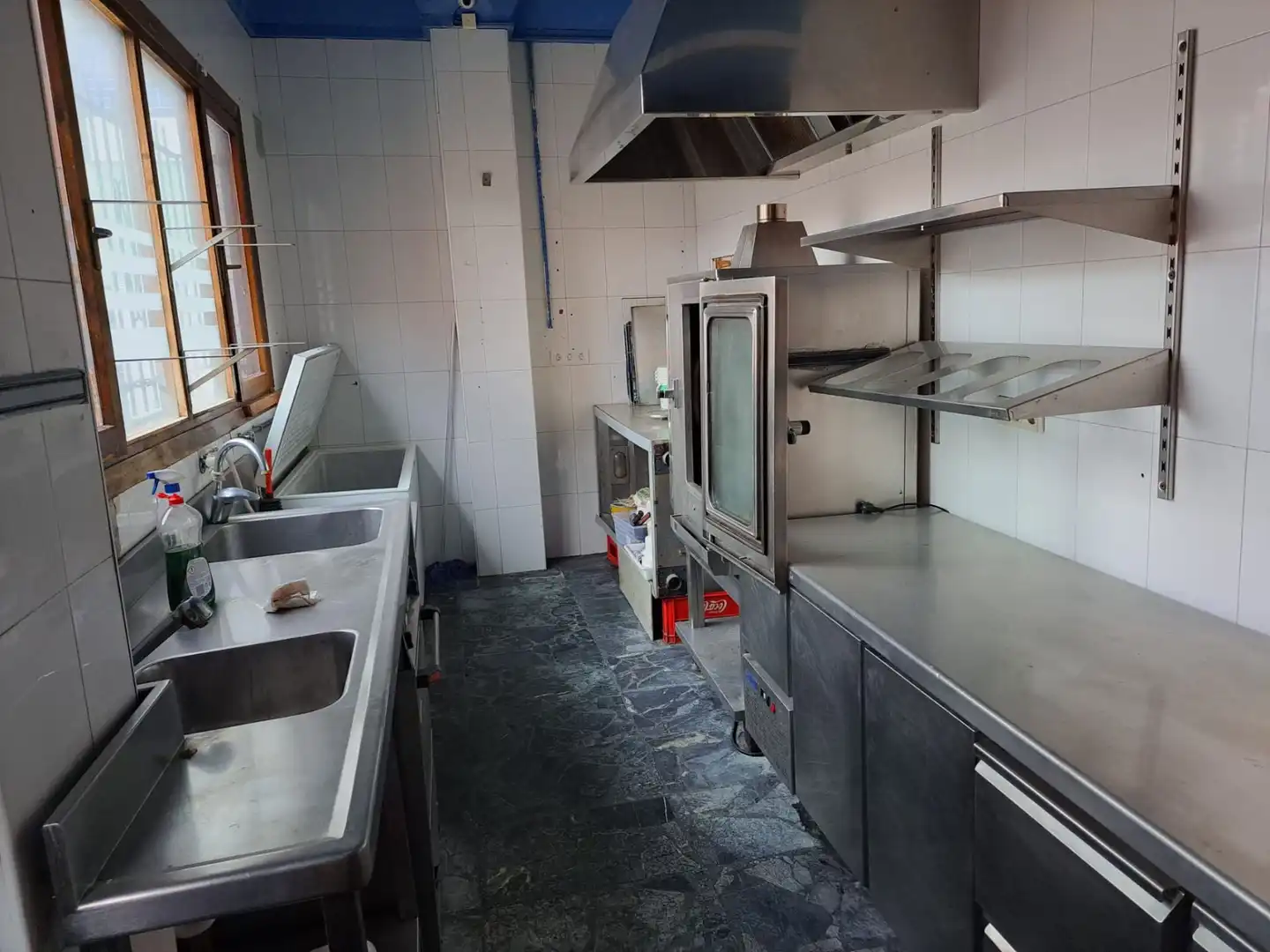 Cuina de Local en venda en Getxo  amb Aire condicionat