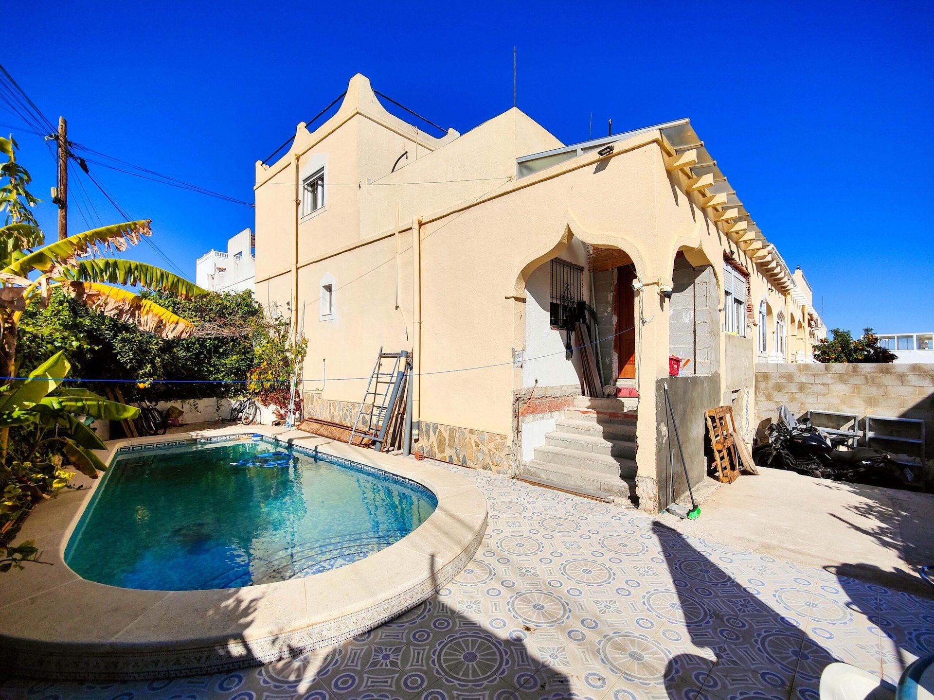Exterior view of Country house for sale in San Miguel de Salinas  with Private garden, Terrace and Storage room