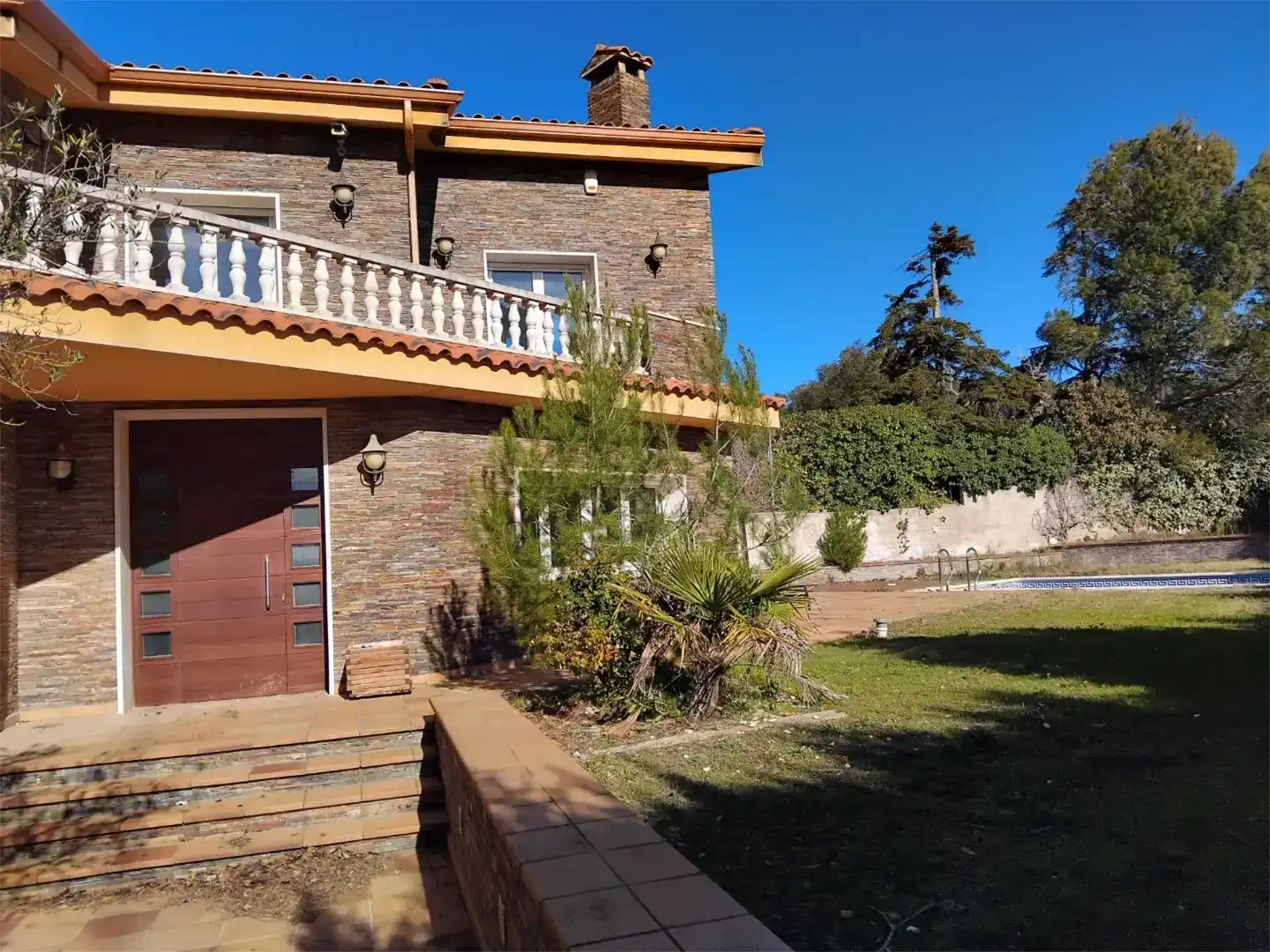 Vista exterior de Casa o xalet en venda en Òdena amb Aire condicionat, Piscina i Balcó