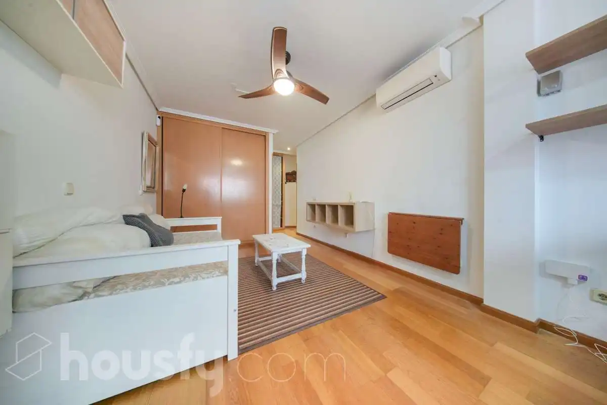 Living room of Study for sale in Madrid  with Air Conditioner, Storage room and Furnished