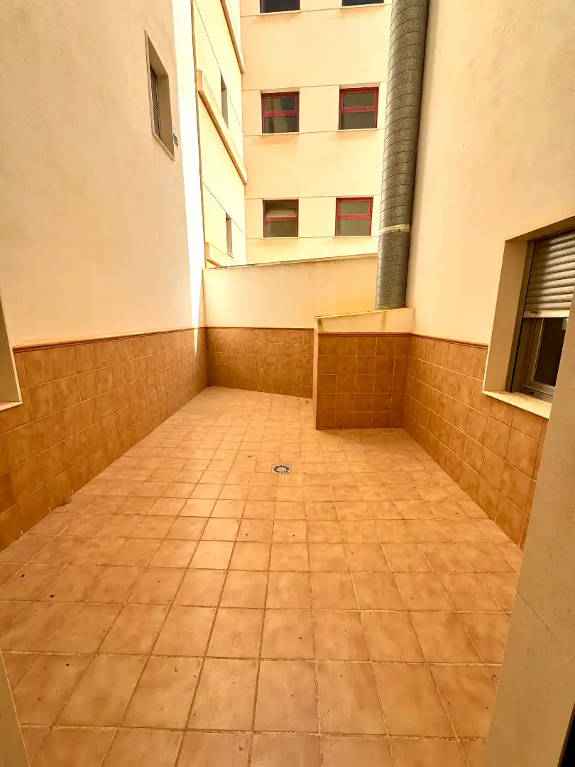 Terraza de Piso de alquiler en El Ejido con Aire acondicionado, Calefacción y Amueblado