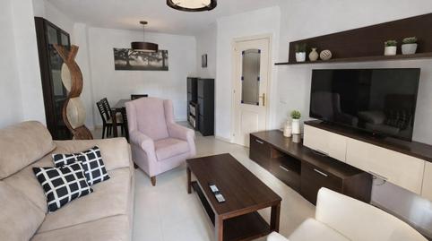 Foto 2 de Piso de alquiler en Calle de Andrómeda, El Cónsul - Ciudad Universitaria - El Romeral, Málaga