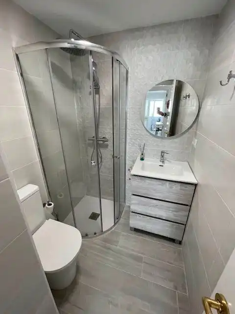 Bathroom of Apartments for rent in Fuengirola  with Air Conditioner, Heating and Terrace