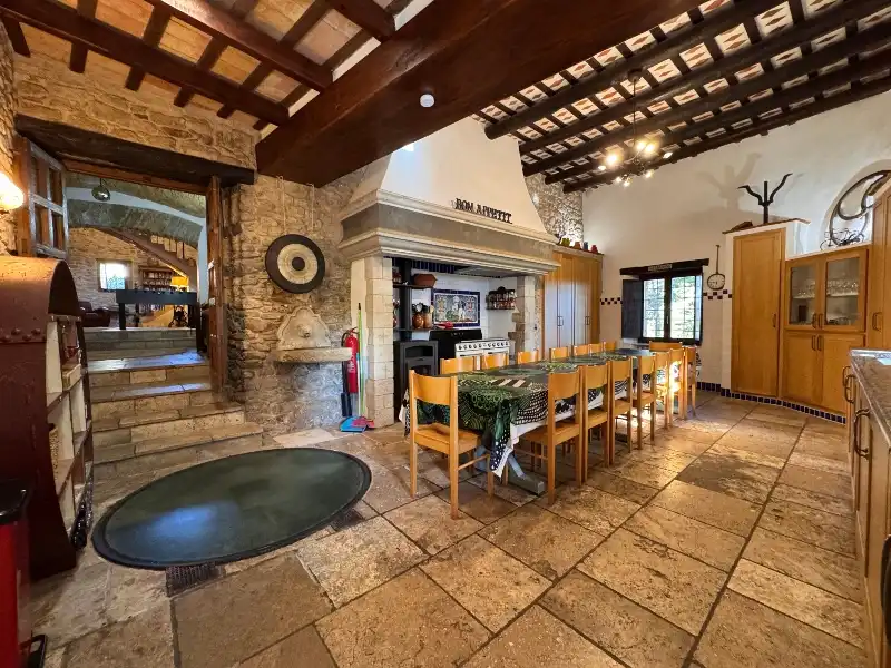 Finca rústica en venta en Ullastret con Aire acondicionado, Calefacción y Jardín privado