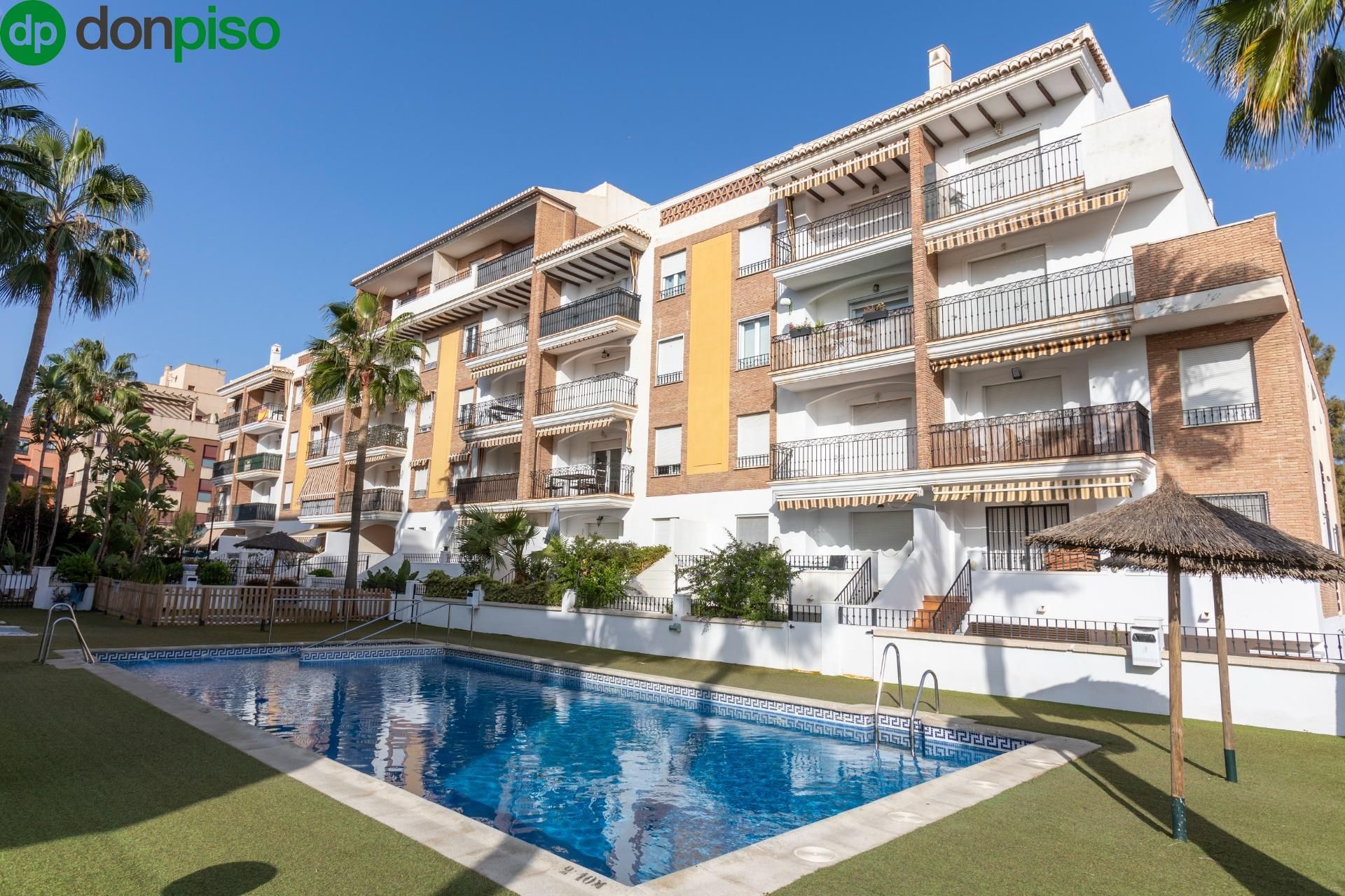 Piscina de Piso en venta en Motril con Trastero y Piscina comunitaria