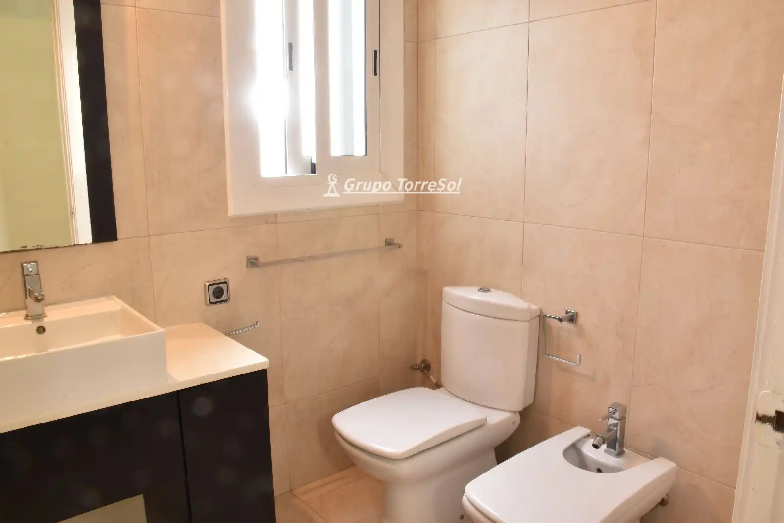 Bathroom of Attic for sale in El Vendrell  with Air Conditioner, Heating and Terrace