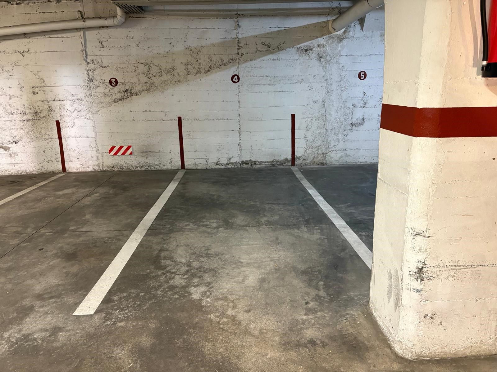 Garatge de lloguer a Creu de la Mà