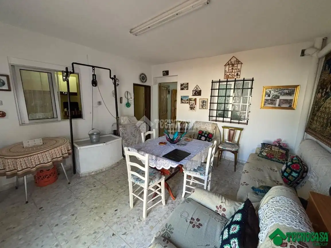 Sala de estar de Casa adosada en venta en Alcázar del Rey, Cuenca