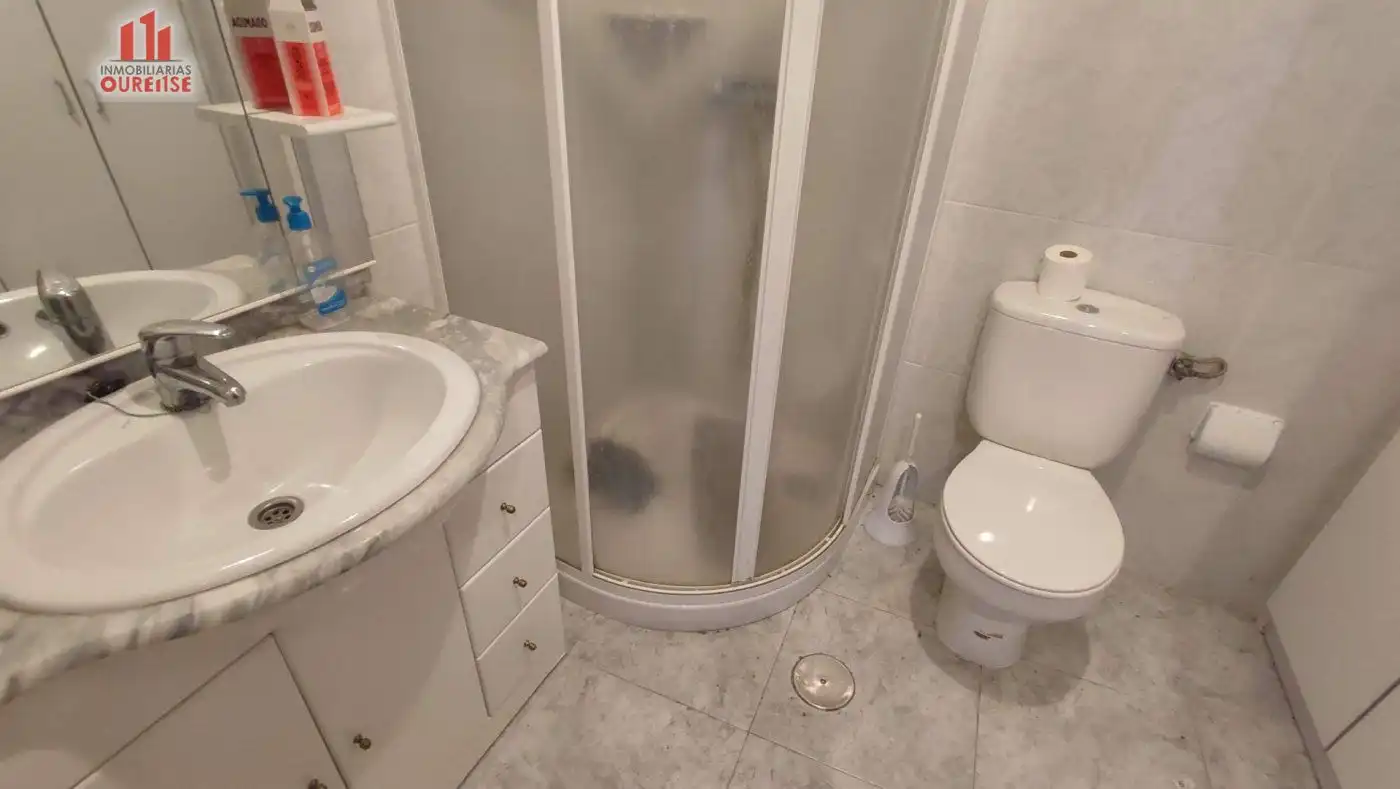 Baño de Casa o chalet en venta en Ourense Capital  con Calefacción
