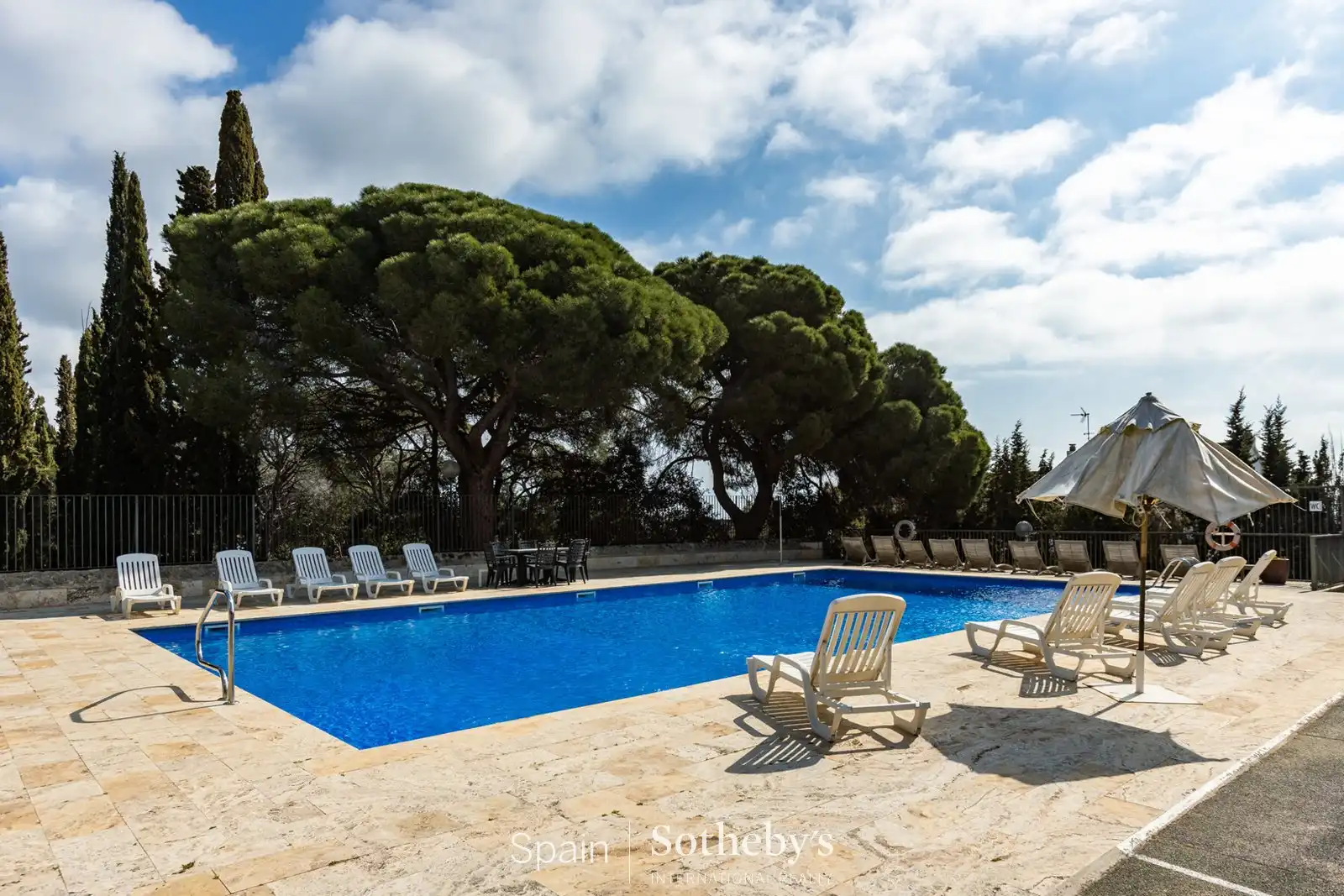 Piscina de Finca rústica en venda en Sant Andreu de Llavaneres amb Calefacció, Jardí privat i Terrassa