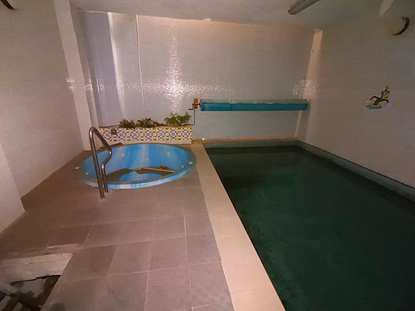 Schwimmbecken von Gebäude zur Miete in Mérida