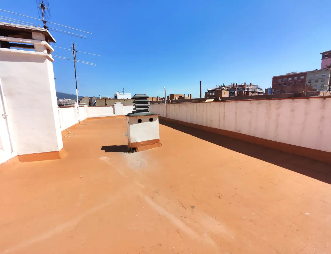 Terrace of Buildings for sale in Barcelona