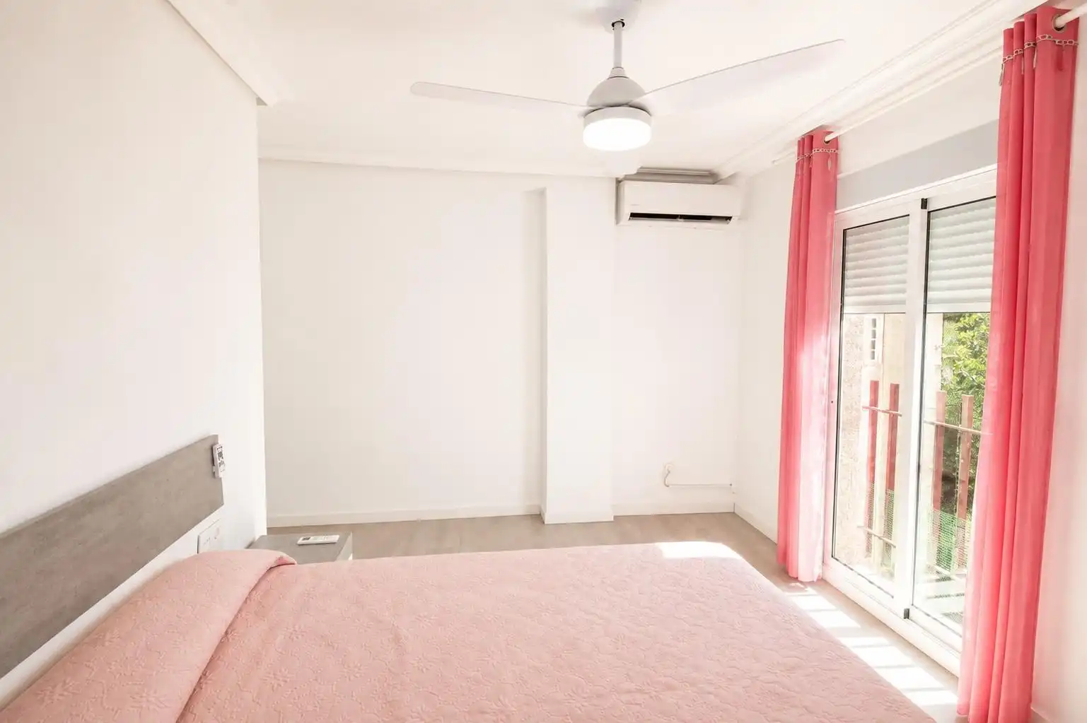 Schlafzimmer von Wohnung zur Miete in Murcia mit Klimaanlage, Privatgarten und Terrasse