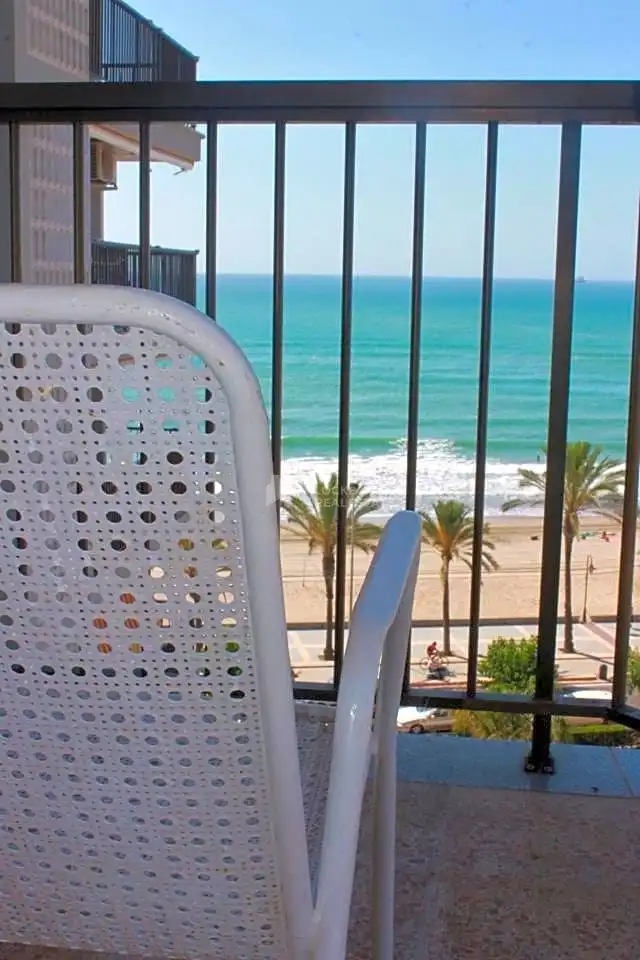 Habitación de Apartamento de alquiler en Benicasim / Benicàssim con Terraza, Piscina y Piscina comunitaria
