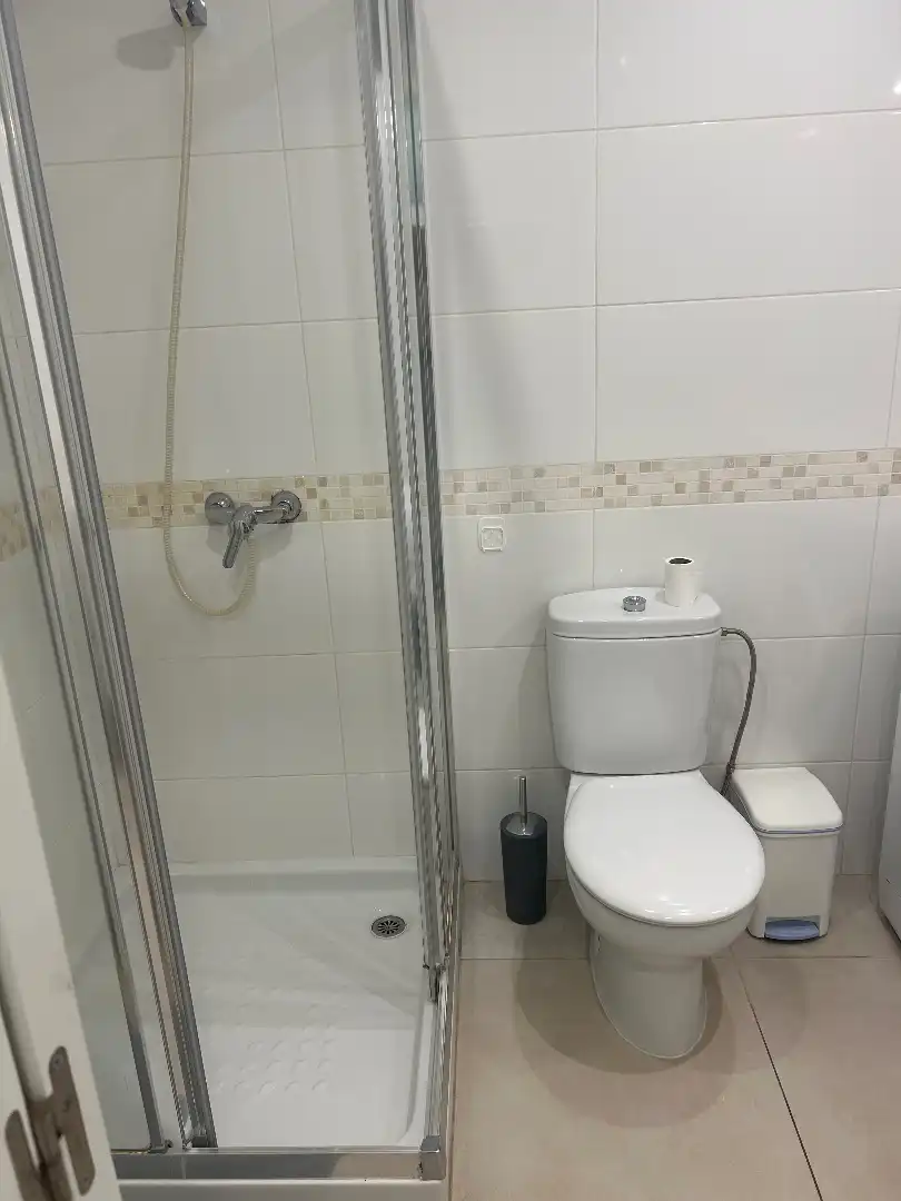 Bany de Estudi en venda en Adeje amb Moblat, Rentadora i Microones