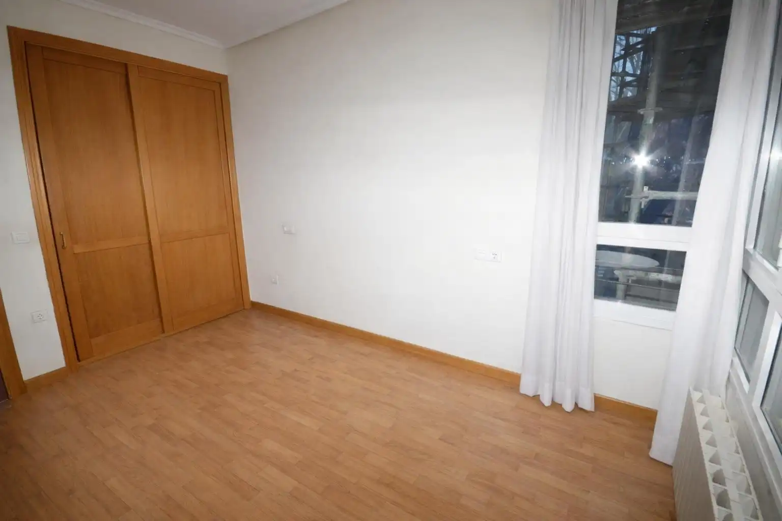 Habitación de Piso en venta en Donostia - San Sebastián  con Calefacción, Terraza y Trastero