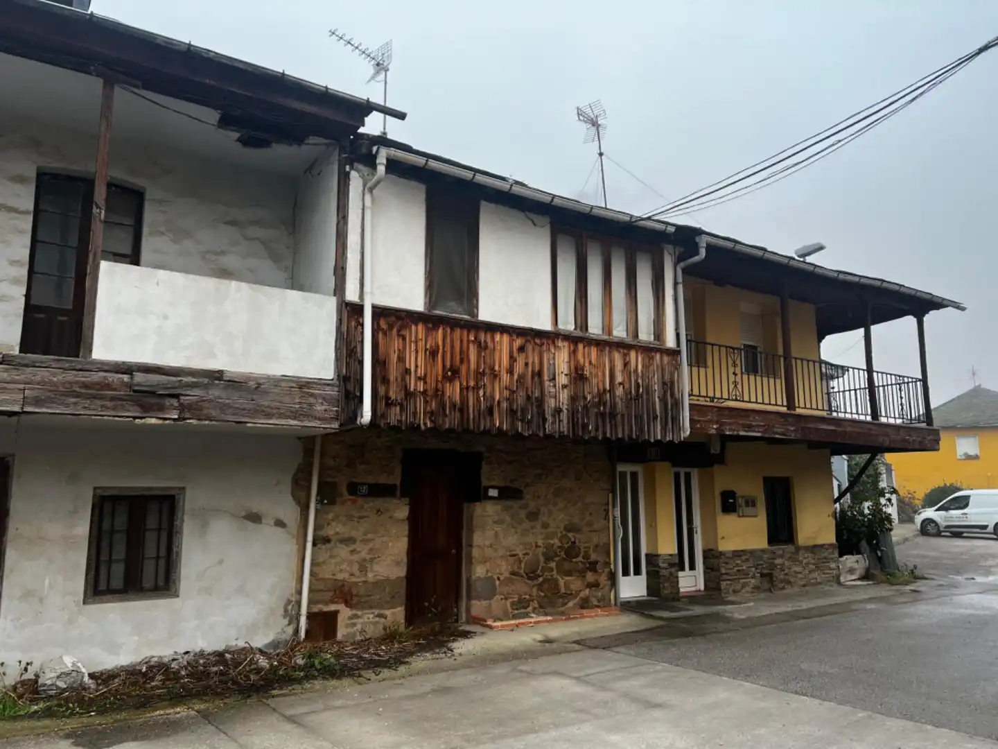 Vista exterior de Casa o xalet en venda en Ponferrada
