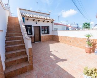 Vista exterior de Casa adosada de lloguer en Torrevieja amb Aire condicionat i Terrassa