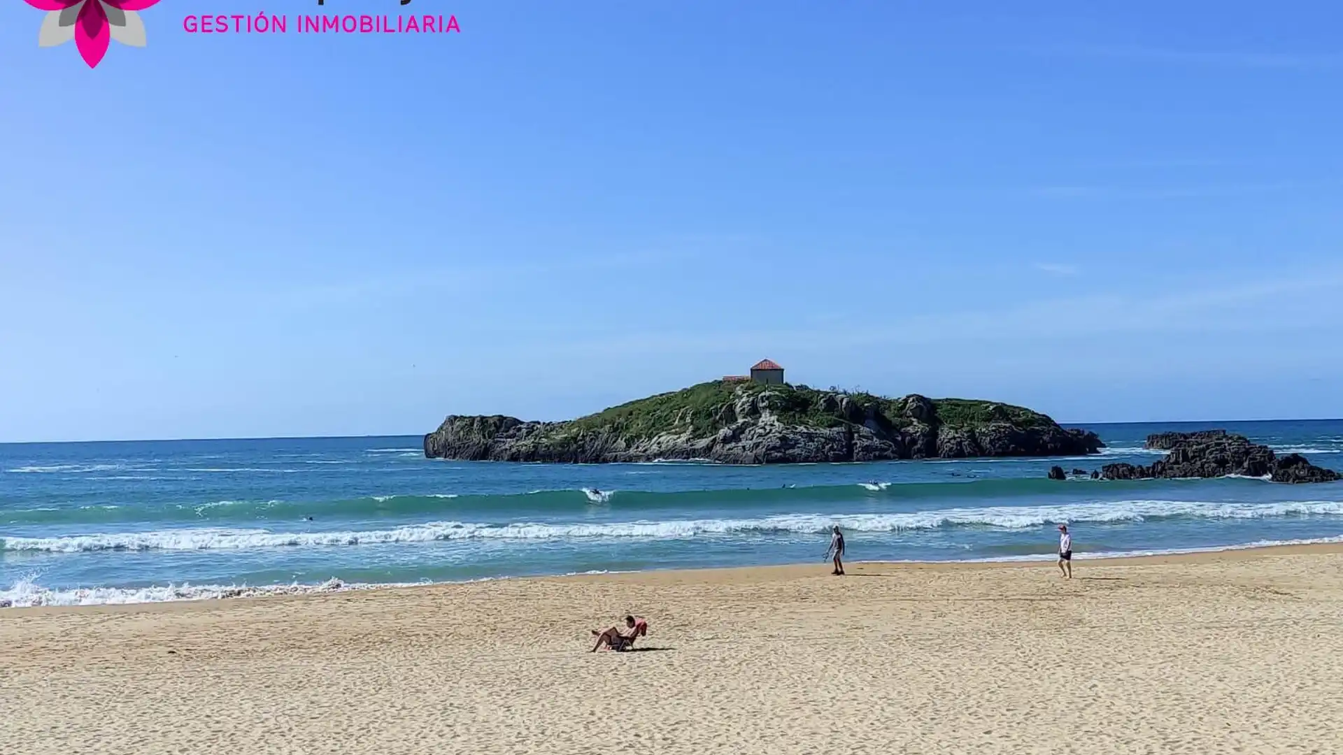 Vista exterior de Planta baja en venta en Noja con Calefacción, Terraza y Trastero