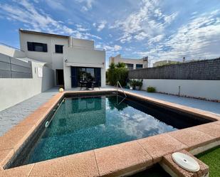 Piscina de Casa adosada en venda en Llucmajor amb Aire condicionat, Calefacció i Jardí privat