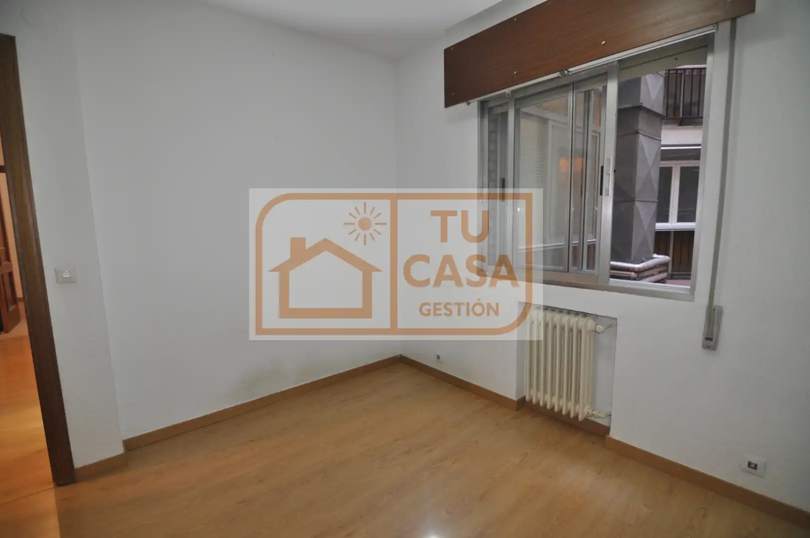 Dormitori de Pis en venda en Madrid amb Calefacció, Parquet i Terrassa