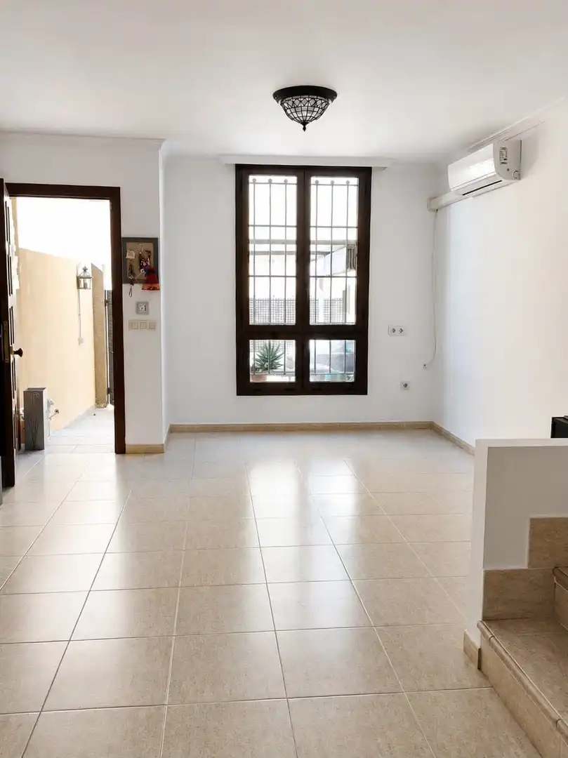 Casa adosada en venta en San Miguel de Abona con Terraza y Piscina comunitaria