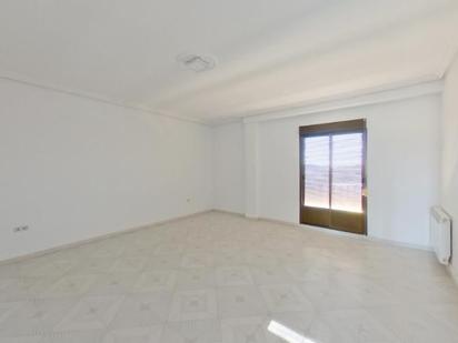 Bedroom of Flat for sale in Herencia  with Heating and Balcony