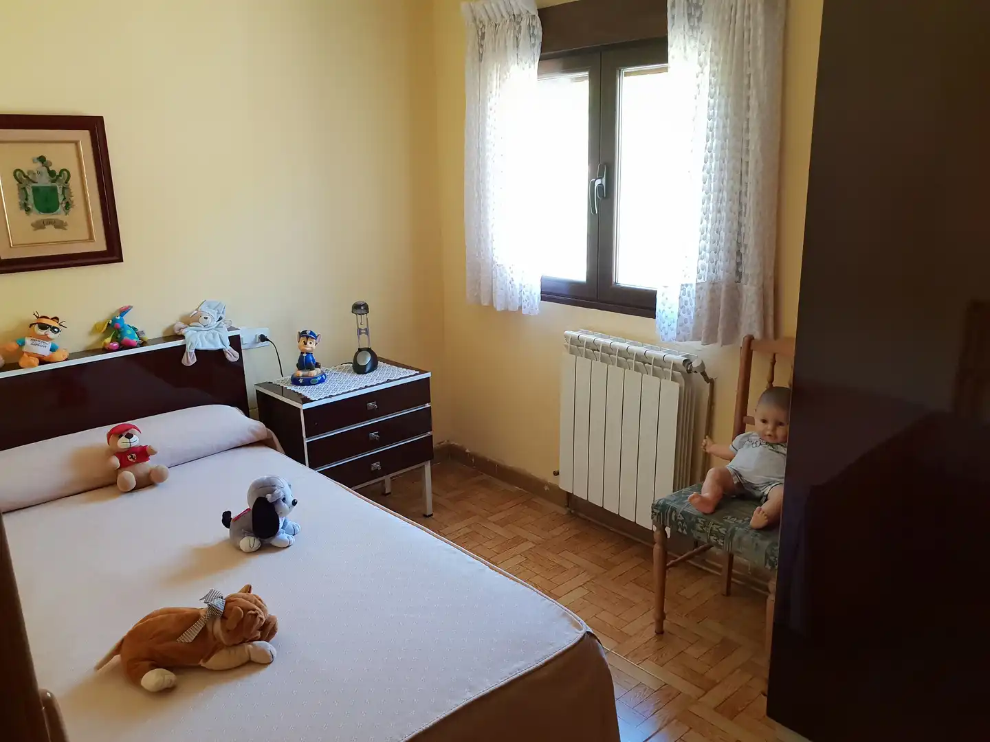 Habitación de Piso en venta en Caso con Calefacción, Trastero y Amueblado