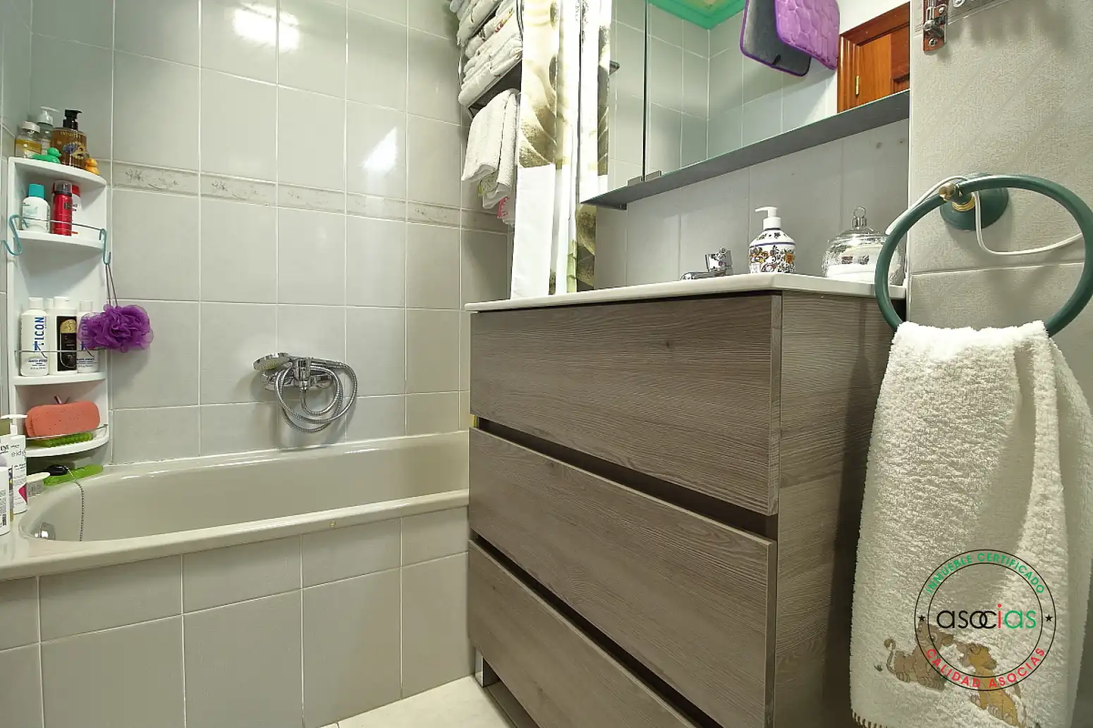 Baño de Piso en venta en Gijón  con Calefacción, Parquet y Trastero