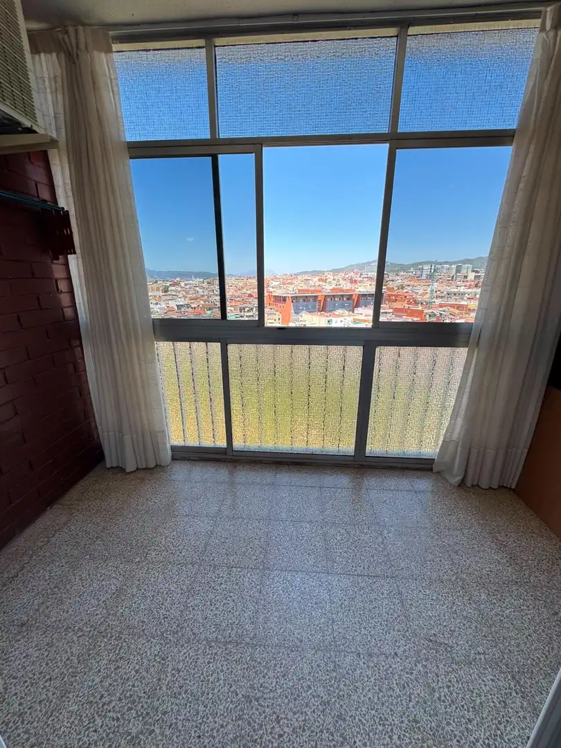 Habitación de Piso en venta en Cornellà de Llobregat con Aire acondicionado, Calefacción y Balcón