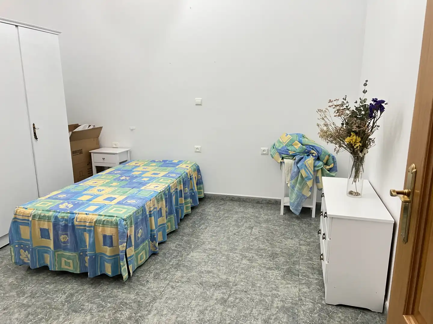 Schlafzimmer von Haus oder Chalet zum Verkauf in Herencia mit Klimaanlage, Heizung und Möbliert