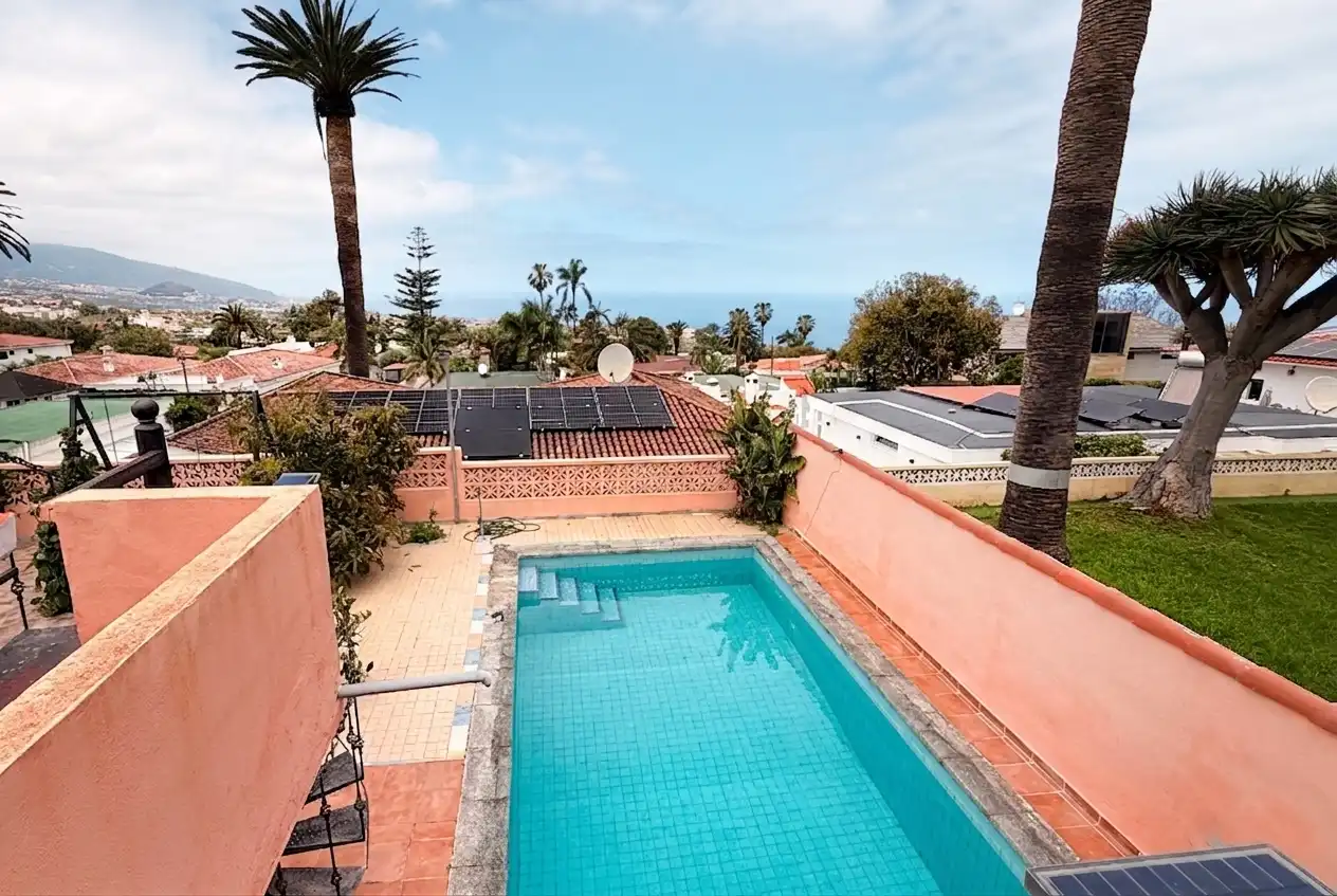 Swimming pool of Houses for sale in La Orotava  with Terrace, Storage room and Swimming Pool