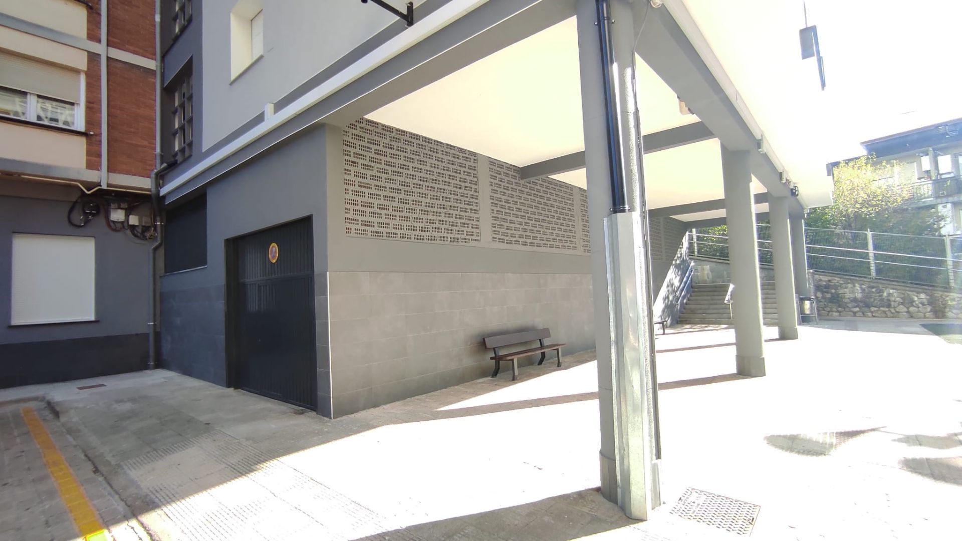 Exterior view of Garage for sale in Ermua