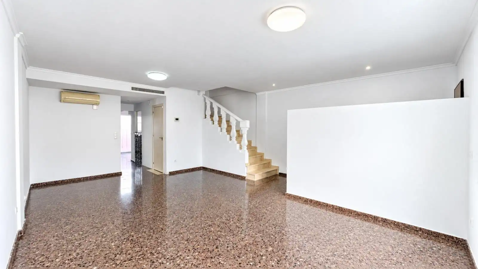Casa adosada en venda en Carlet amb Aire condicionat i Calefacció